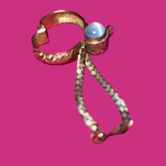 Elegant Gold-Tone Glove / Scarf holder Faux Blue Cat’s Eye or Moonstone Pretty! - Picture 6 of 7